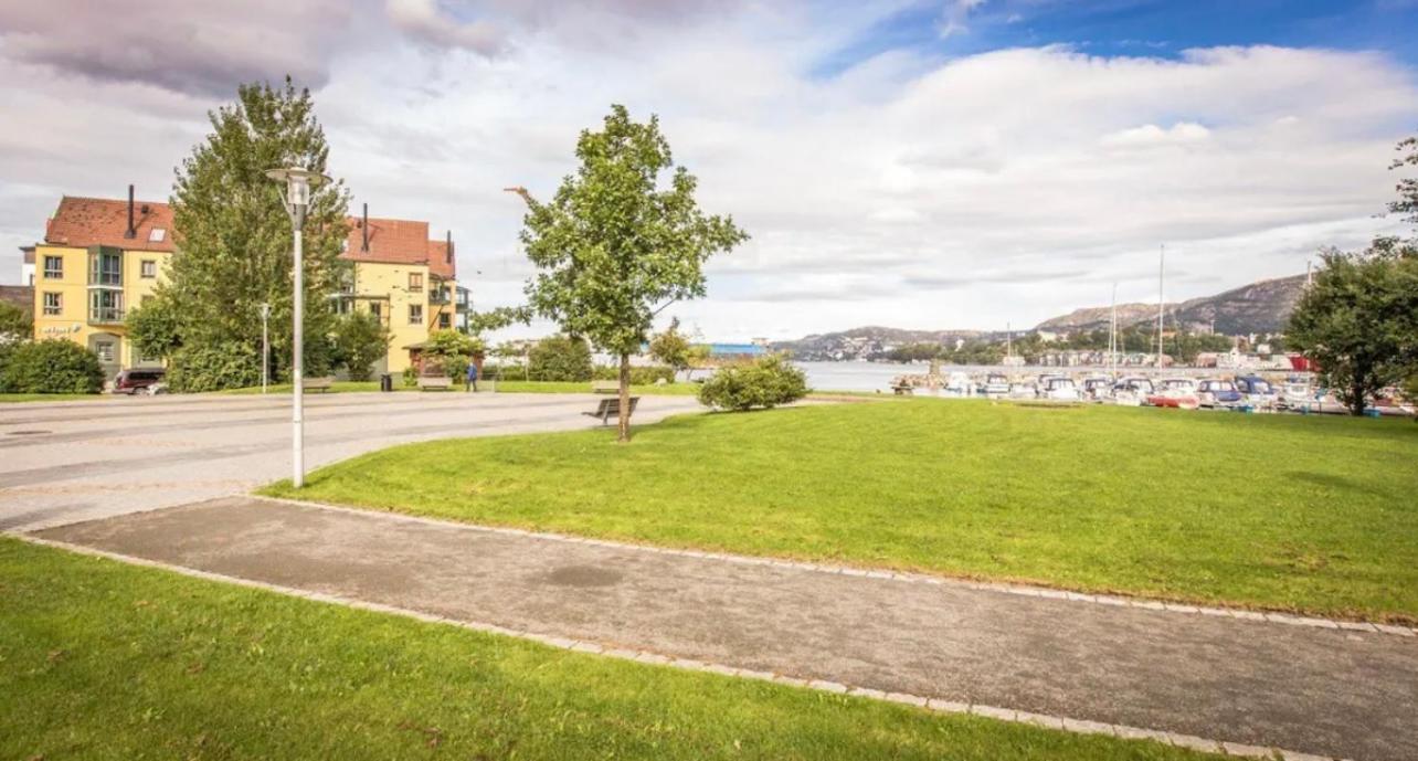 Sentrumsnaer Ved Sjoen! Fast Parkering Lejlighed Bergen